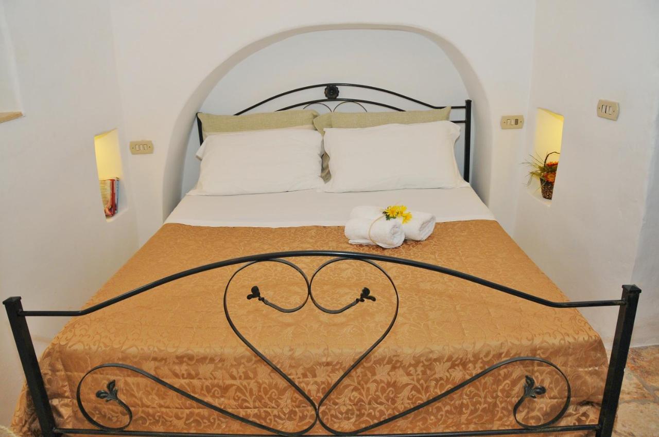 Trulli Vules Aparthotel ออสตูนี ภายนอก รูปภาพ