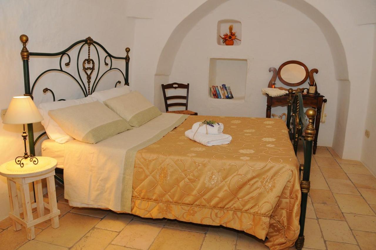 Trulli Vules Aparthotel ออสตูนี ภายนอก รูปภาพ