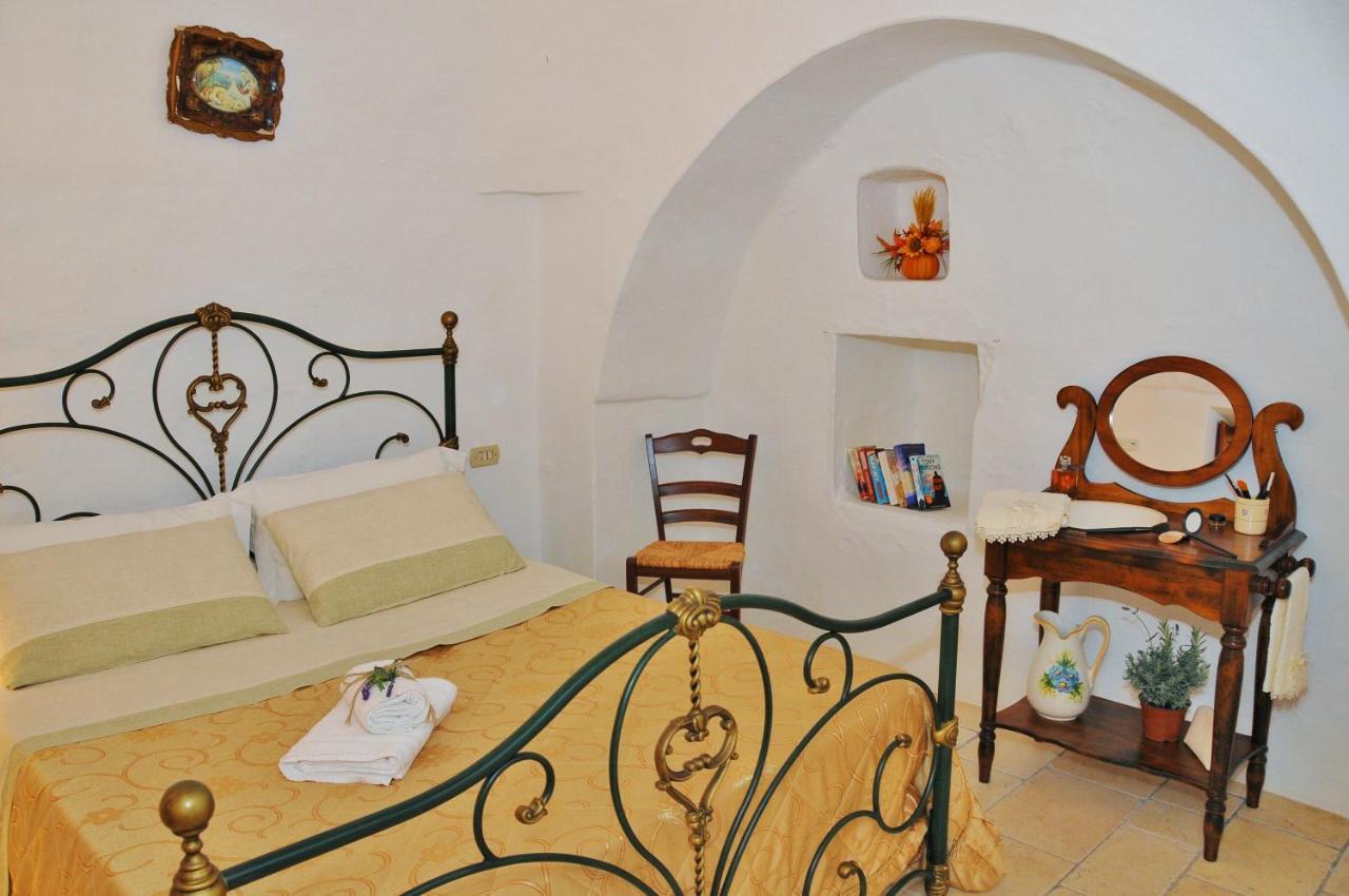 Trulli Vules Aparthotel ออสตูนี ภายนอก รูปภาพ